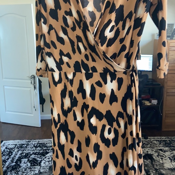 Cheetah wrap dress - Picture 4 of 7